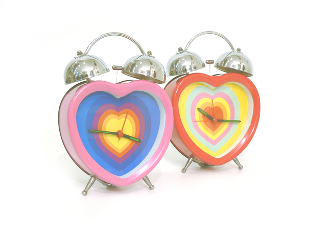 heart-alarm-clock-with-love-1422046-640x480